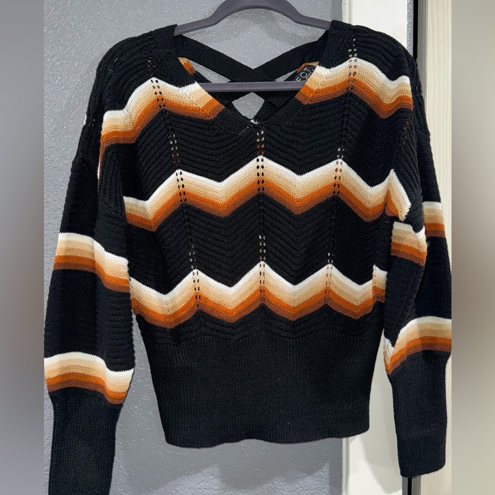 Stylish V-Neck Chevron Sweater in Black and Orange